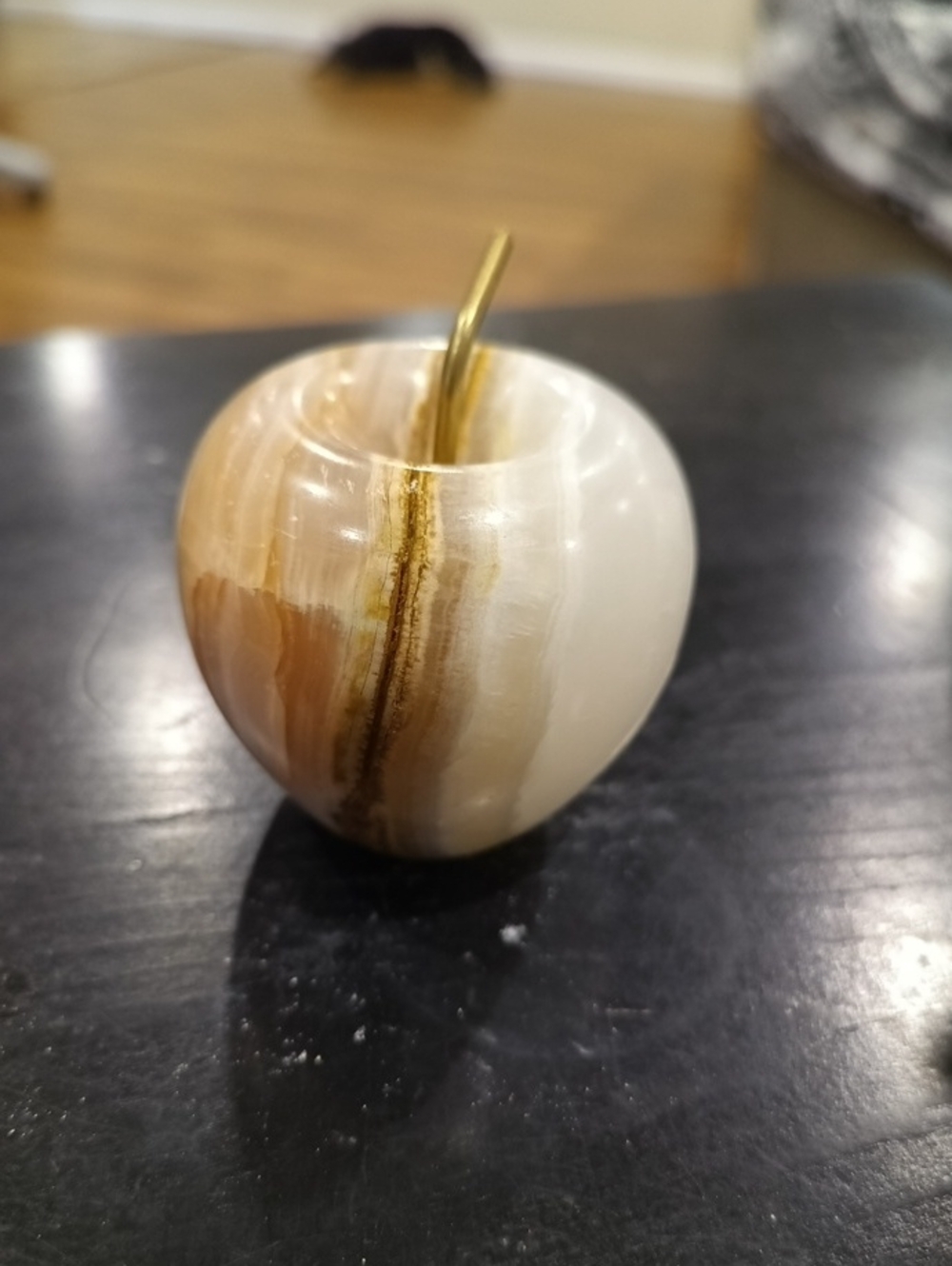 Onyx Crystal Apple